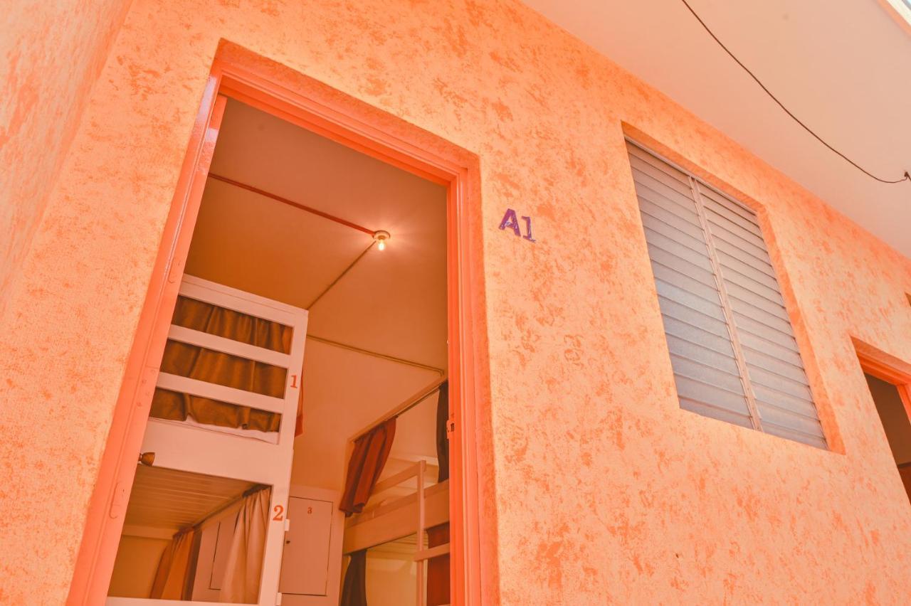 Macarena Hostel Flores Exterior photo
