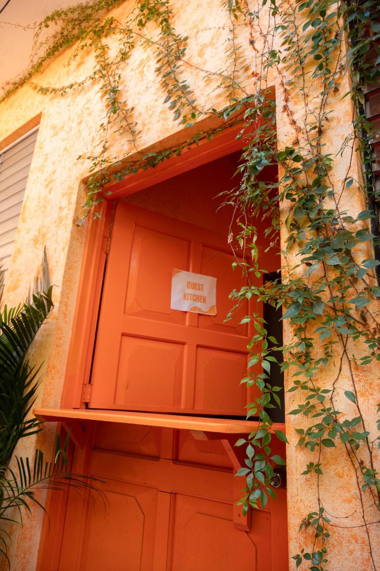Macarena Hostel Flores Exterior photo